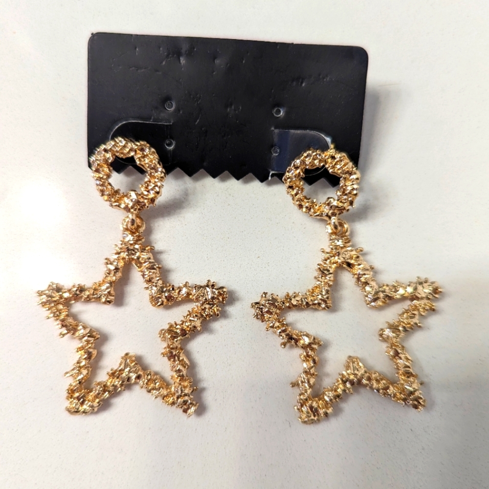 Gold star earrings